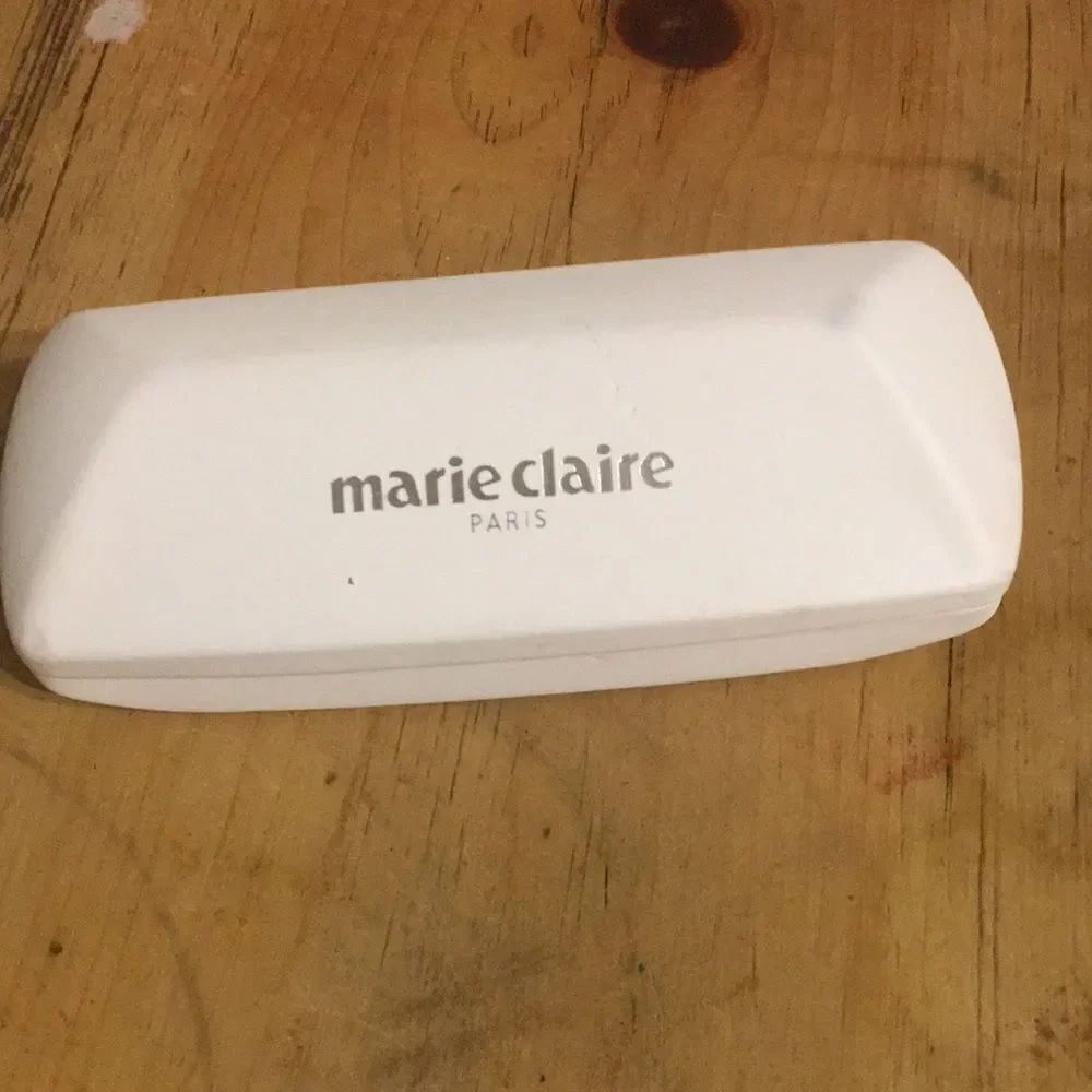 Marie Claire glasses/sunglasses case
